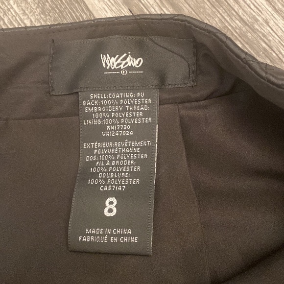 Leather like black mini - Picture 3 of 3